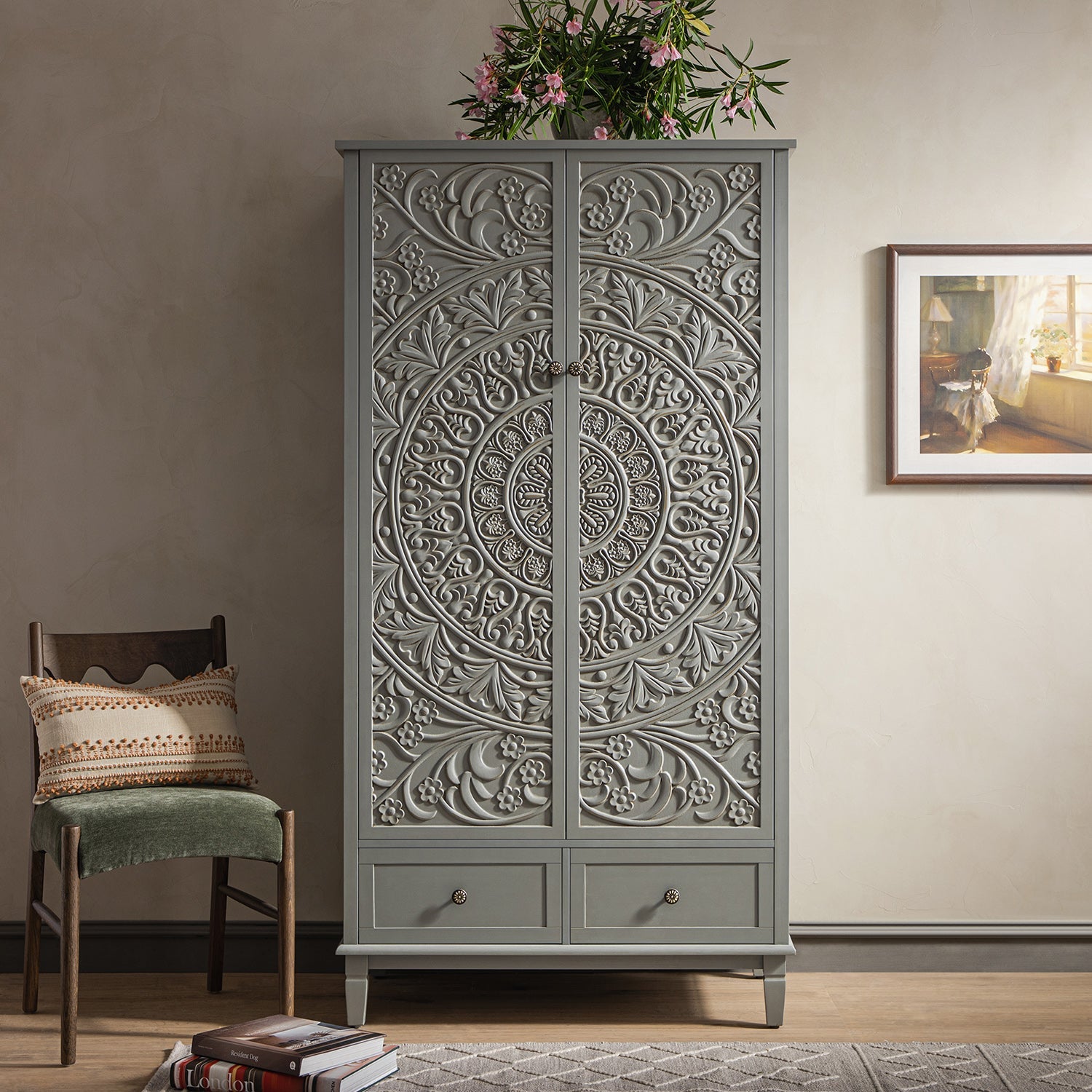 Chantilly Mid Gray Carved Double Closet