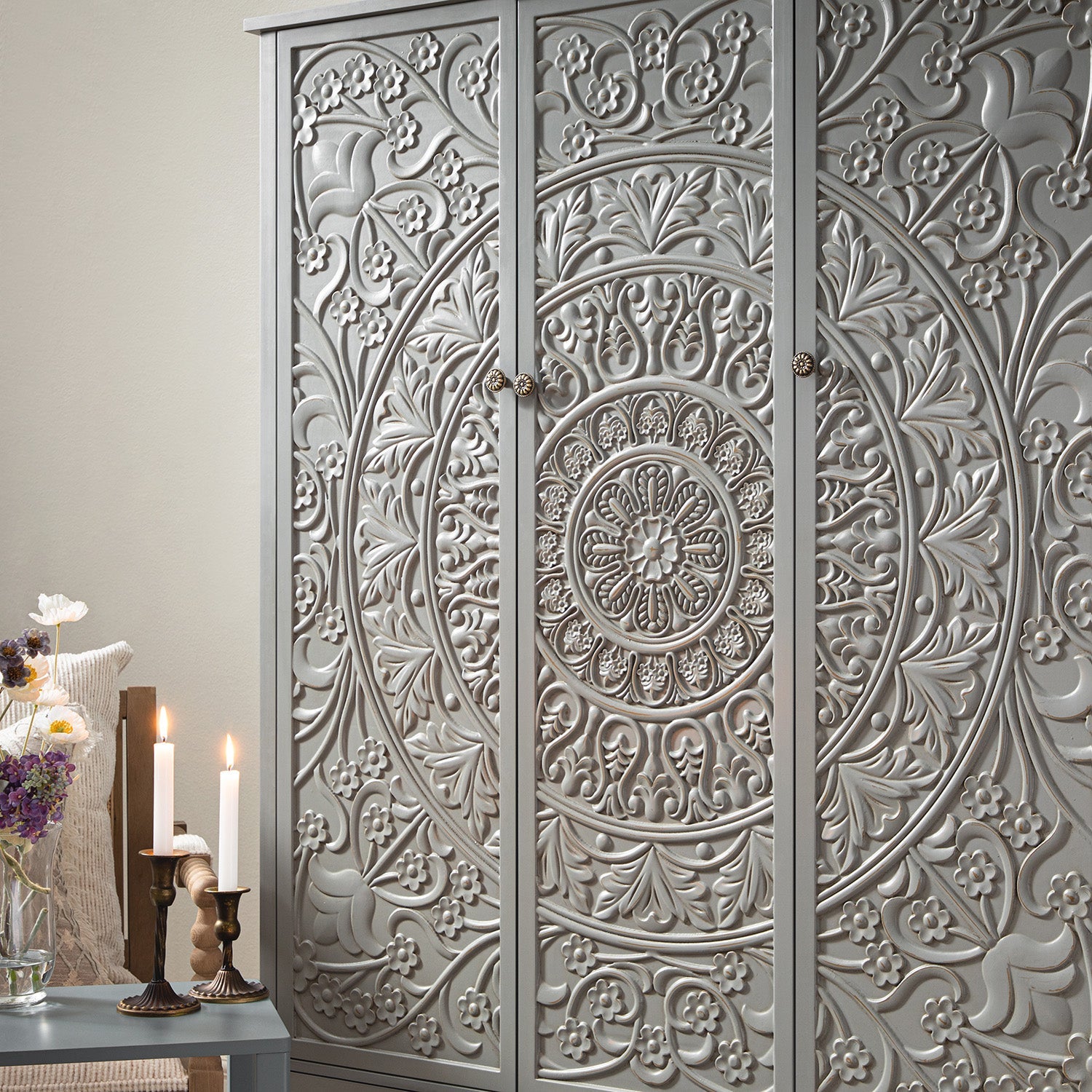 Chantilly Mid Gray Carved Triple Closet
