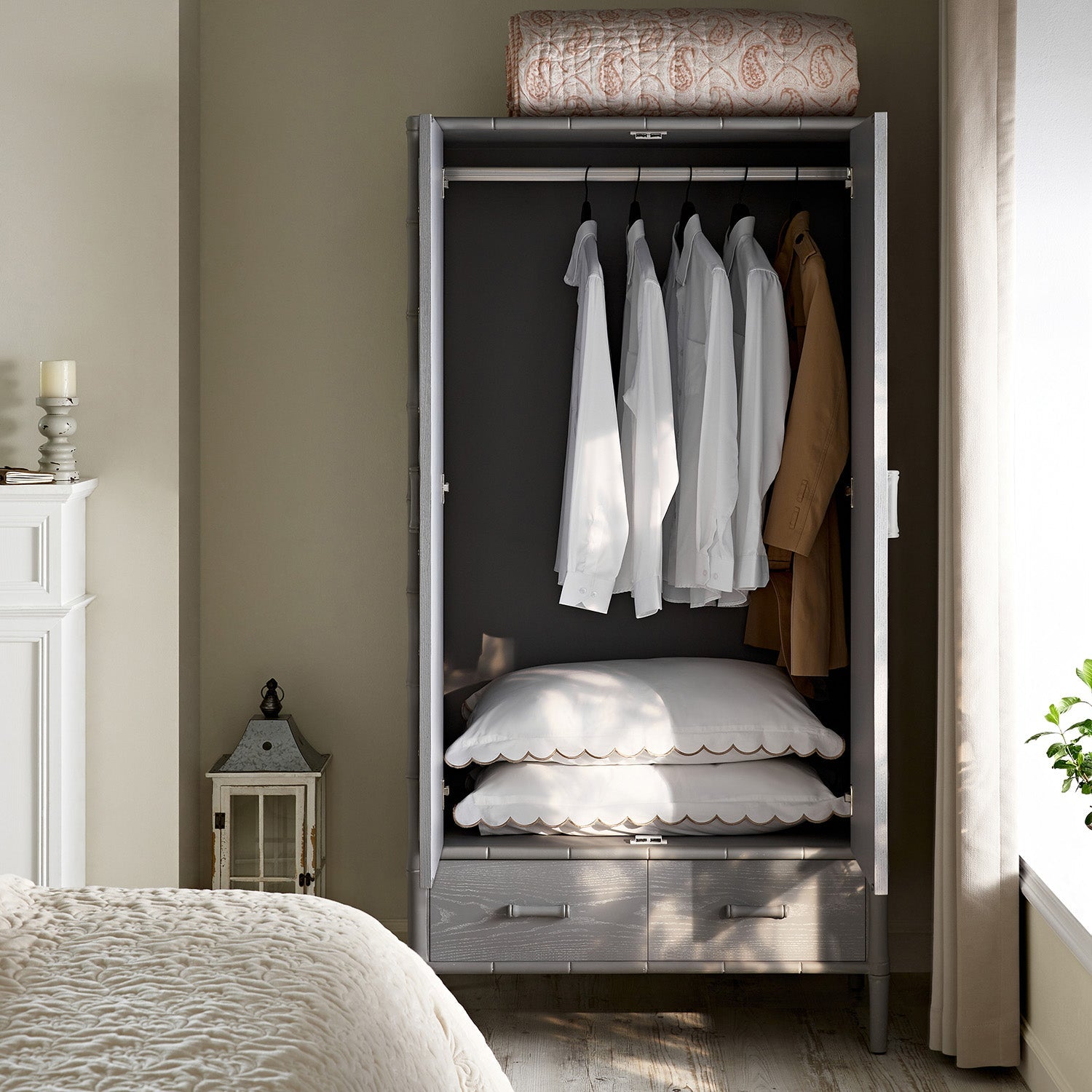 Elstowe Faux Bamboo Double Closet, Warm Gray
